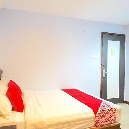 Super Oyo 89544 Utama Inn Bintulu Kültér fotó